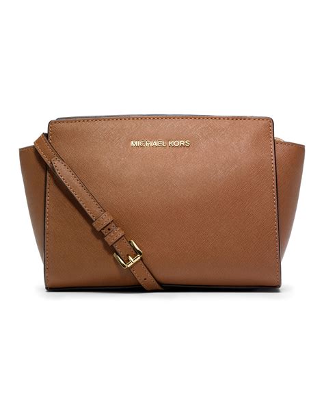 michael kors selma medium messenger brown|Michael Kors selma medium Messenger.